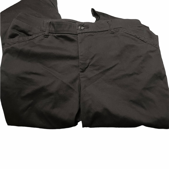 Lee Women's Relaxed Fit All Day Straight Leg Pant - Picture 5 of 6